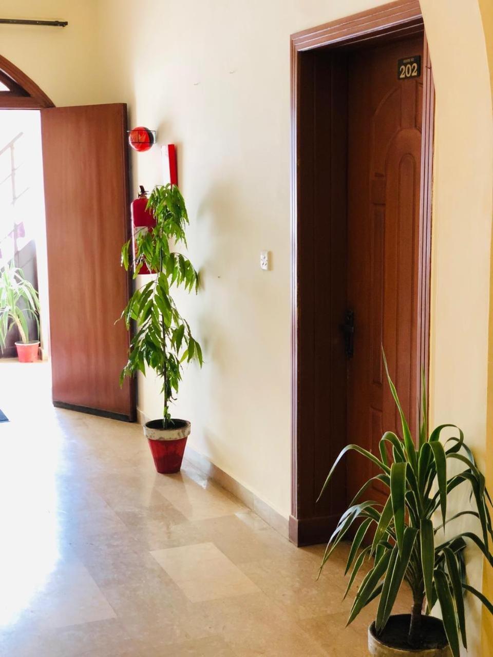 Blue Moon Residency Jinnah Super Islamabad Eksteriør billede