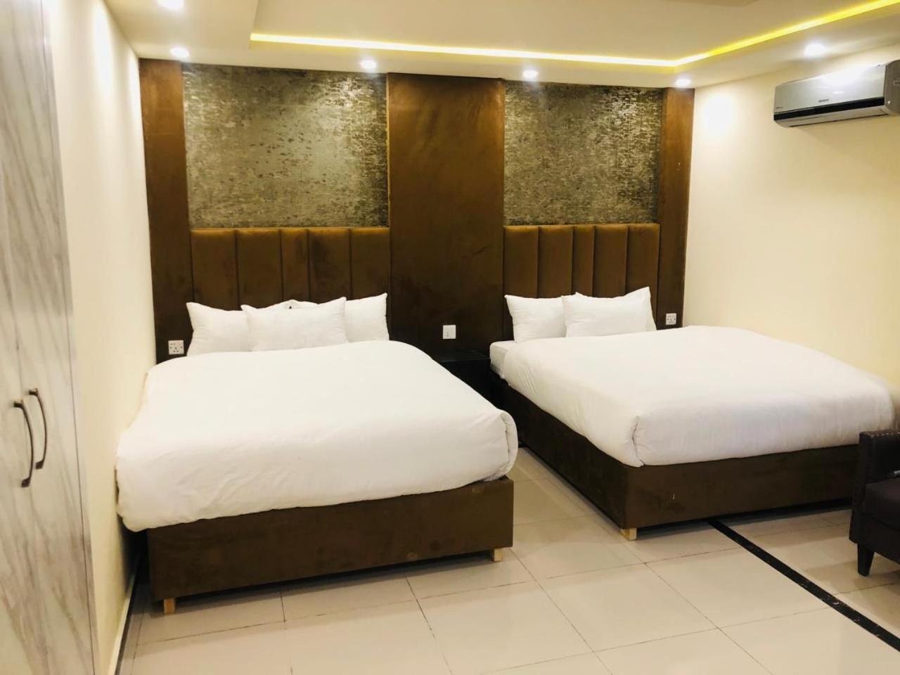 Blue Moon Residency Jinnah Super Islamabad Eksteriør billede