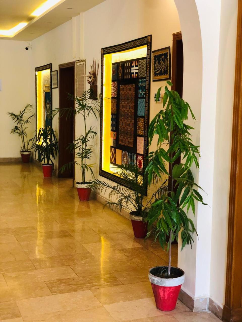 Blue Moon Residency Jinnah Super Islamabad Eksteriør billede