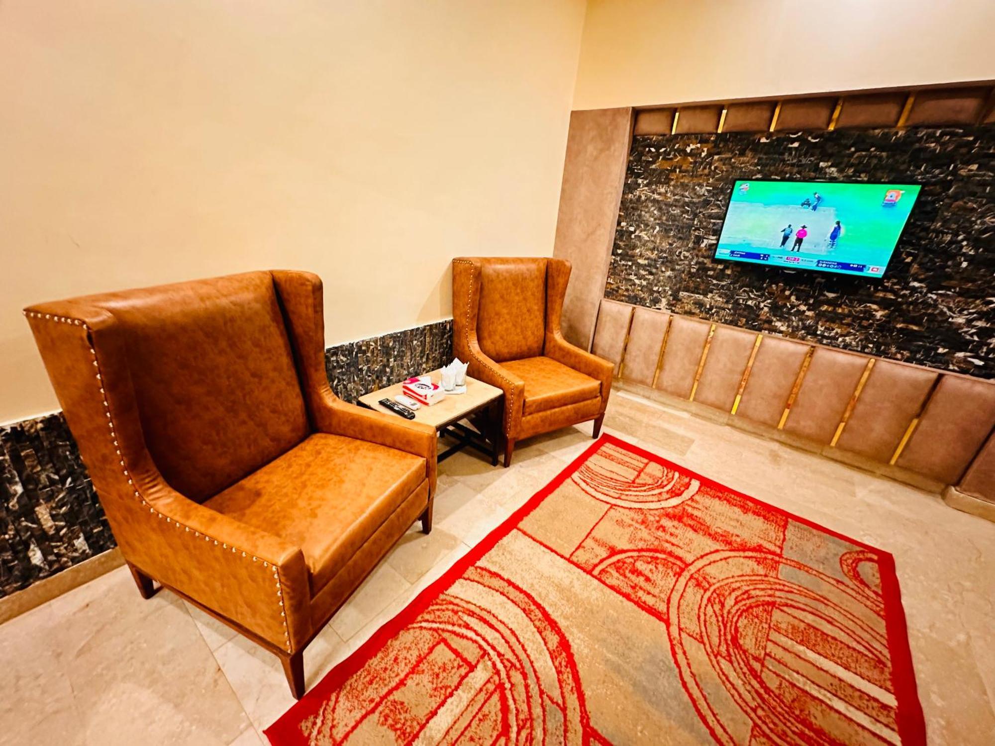 Blue Moon Residency Jinnah Super Islamabad Eksteriør billede