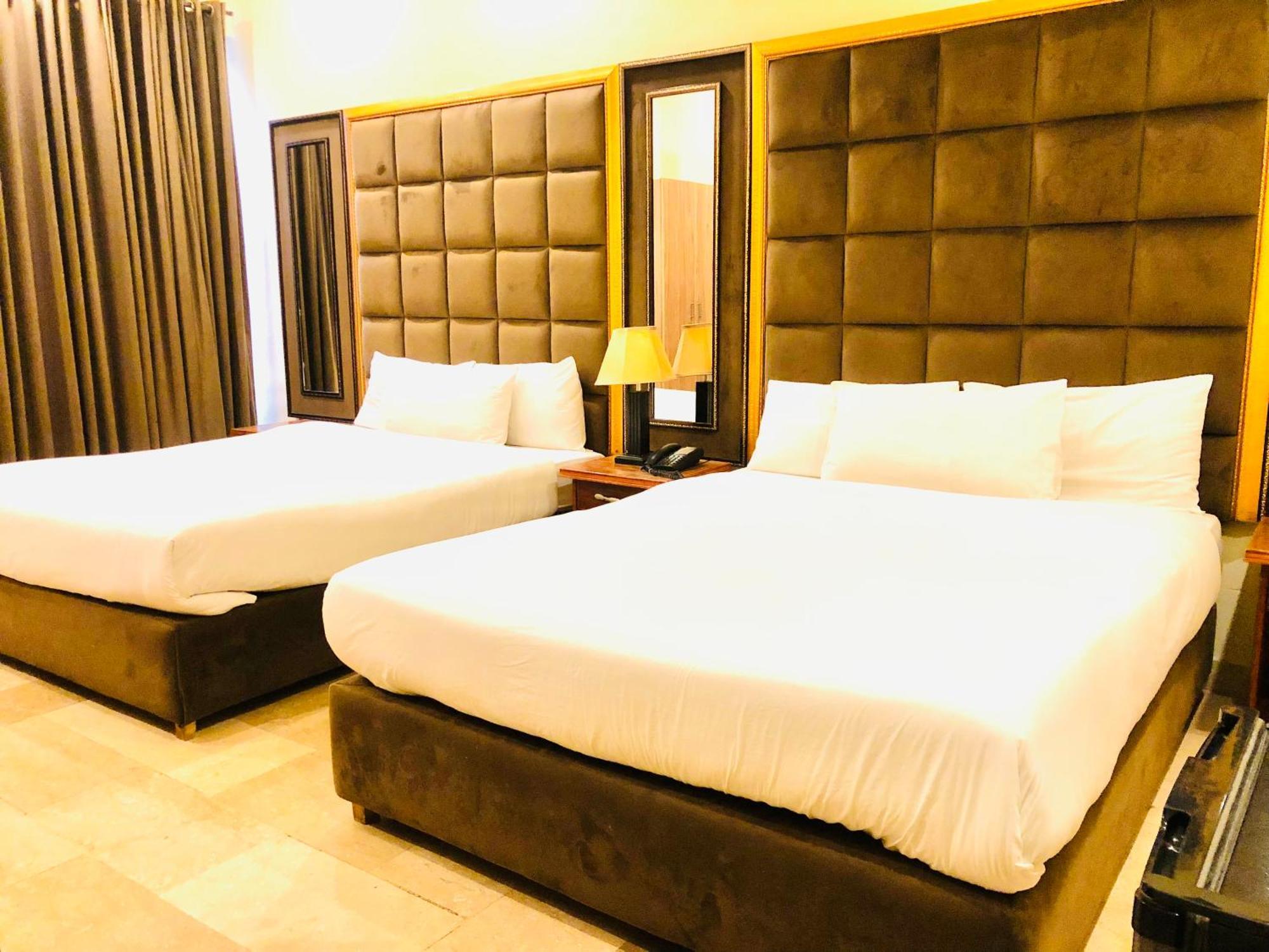Blue Moon Residency Jinnah Super Islamabad Eksteriør billede